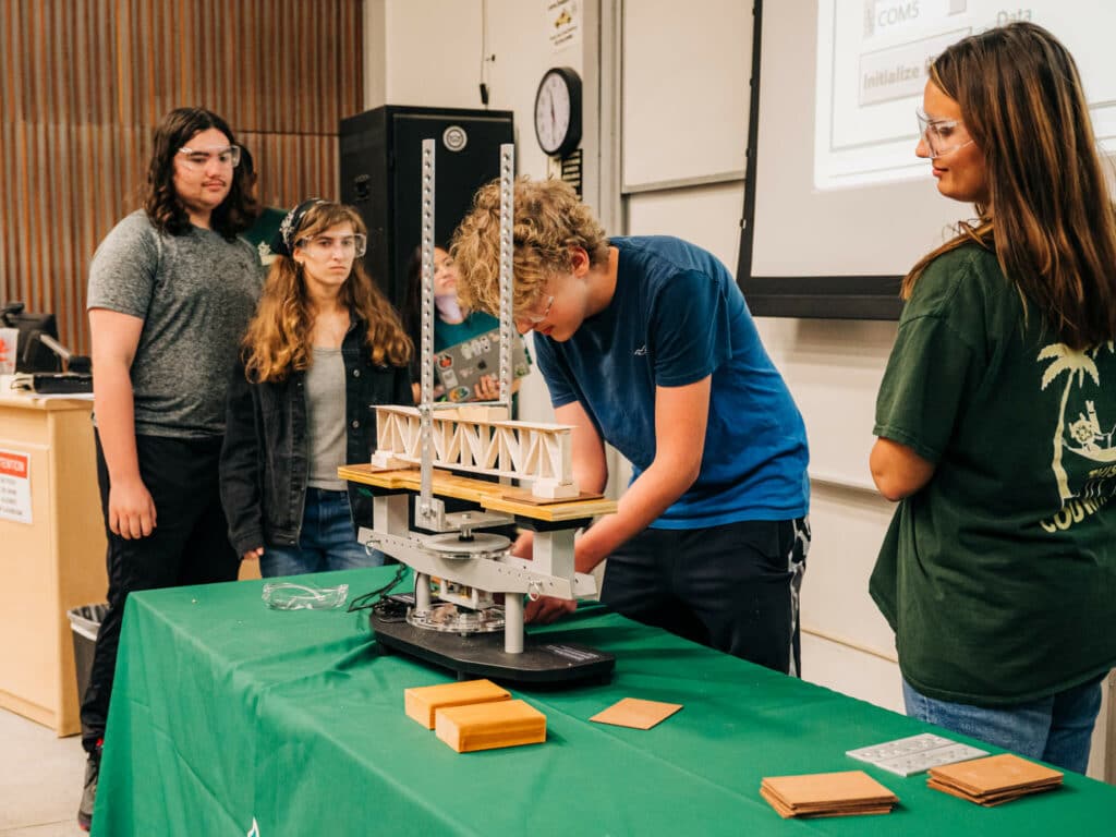 USF-SE Bridge Building Competition - Tampa Hillsborough Expressway Authority